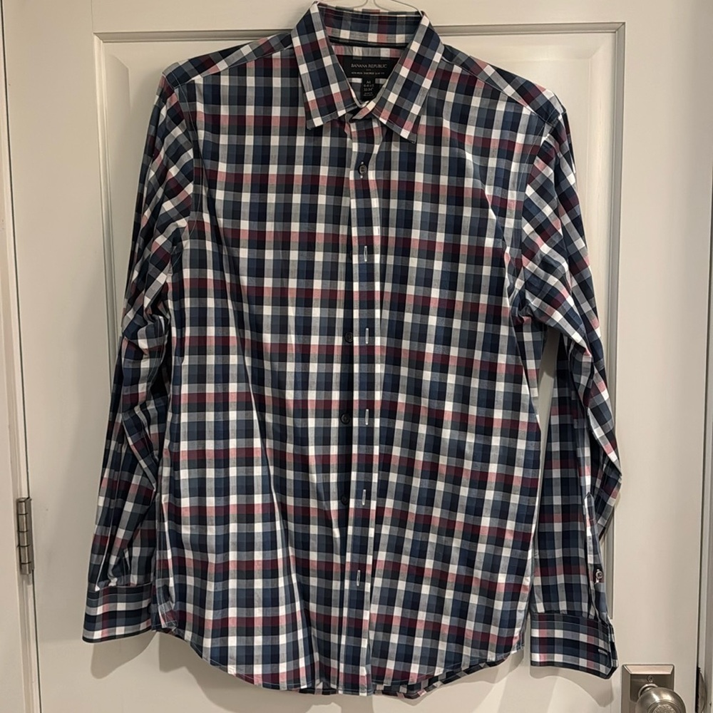 Banana Republic Non-Iron Tailored Slim Fit Button Down Shirt